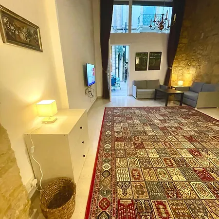 Klokkari - Cozy Center By Platform 357 *