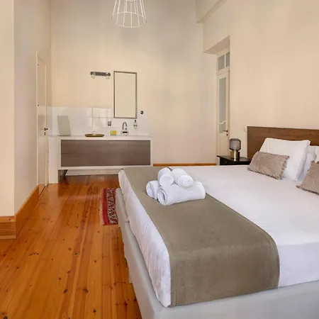 Klokkari Stays City Center - Platform 357 Ltd Homestay *
