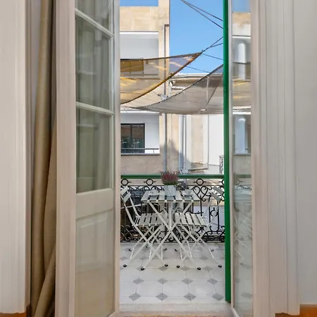 Klokkari Stays City Center - Platform 357 Ltd Homestay