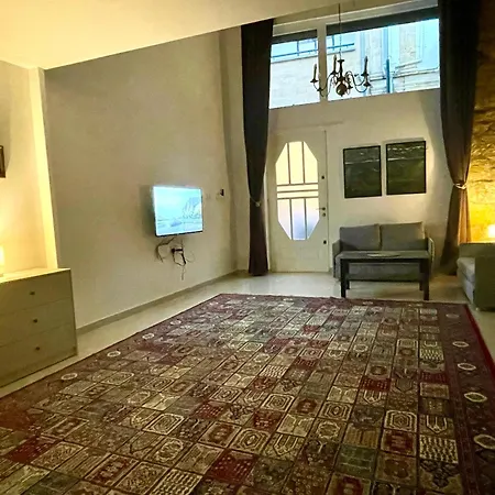 Проживание в семье Klokkari - Cozy Center By Platform 357 Никосия