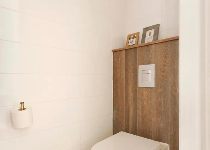 Klokkari - Cozy Center By Platform 357 *