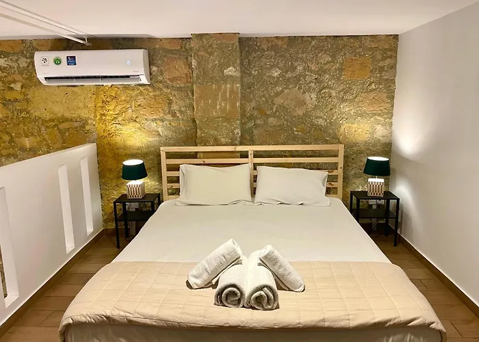 Klokkari - Cozy Center By Platform 357 *